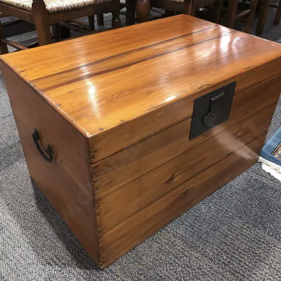 Kauri Blanket Chest