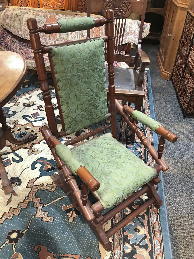 American Rocking Chair Image 1++