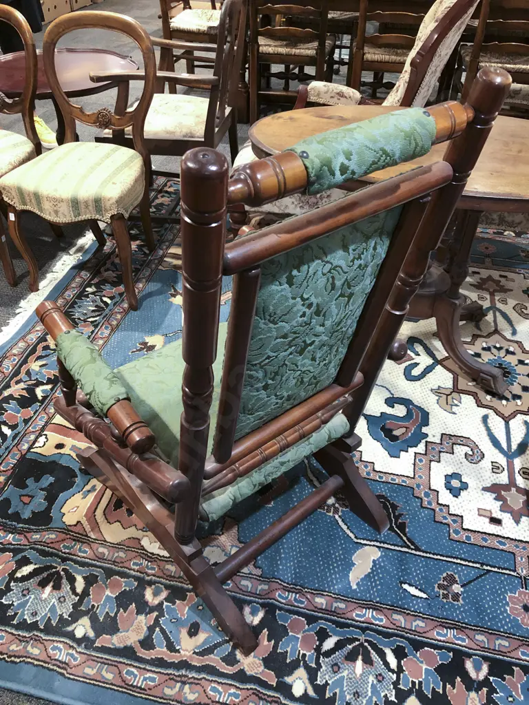 American Rocking Chair Image 1++