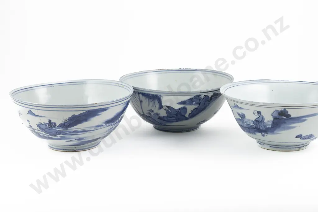 Three Qing Dynasty Blue and White Porcelain Bowls Image 1++