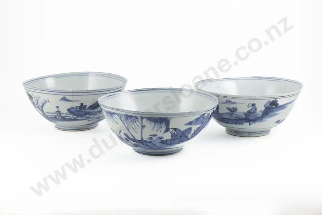 Three Qing Dynasty Blue and White Porcelain Bowls Image 1++
