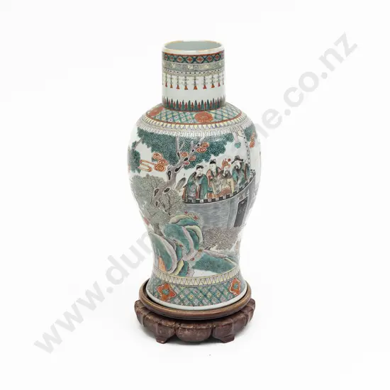 A Large Decorative 19th Century Chinese Porcelain Vase