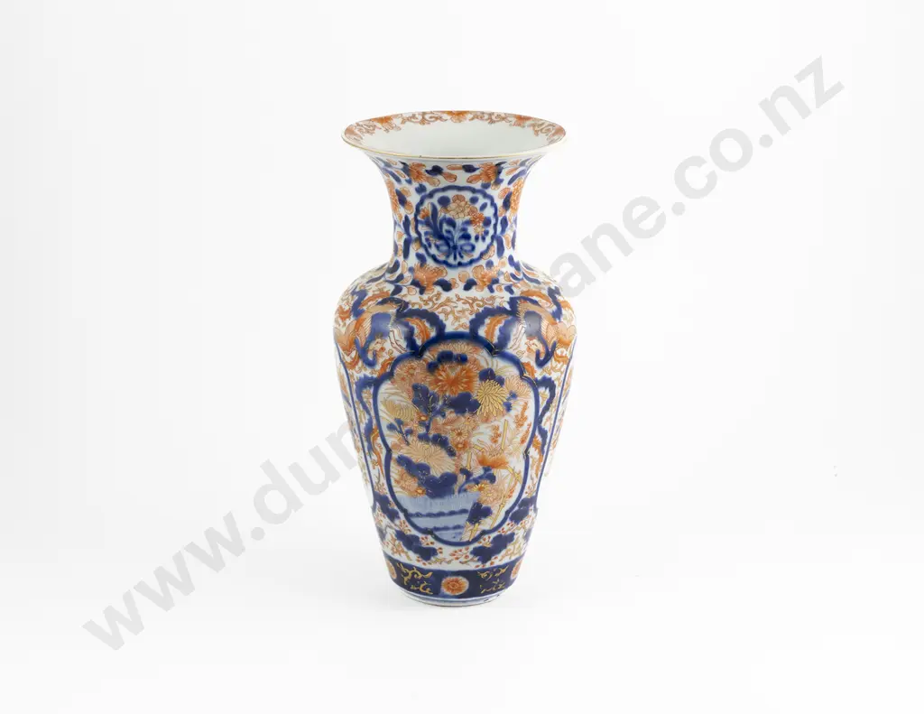 Meiji Period Imari Vase Image 1++