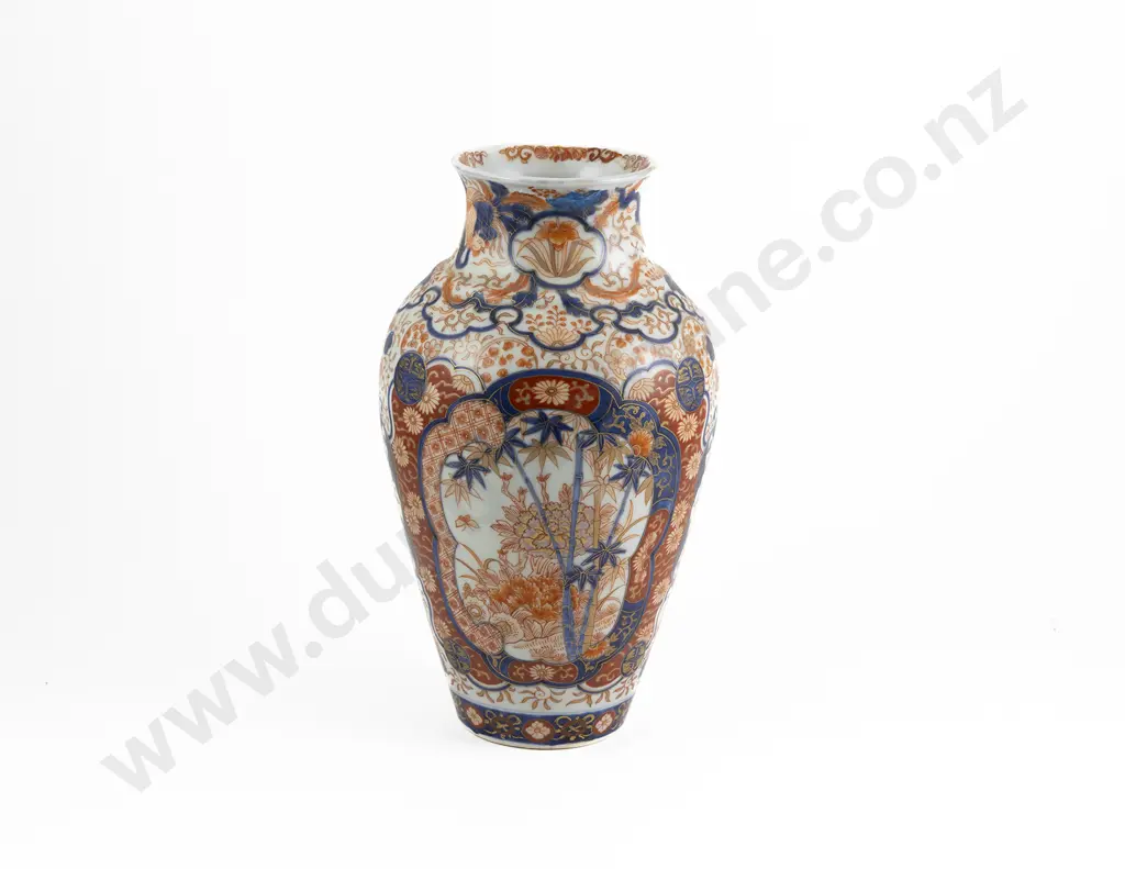 Meiji Period Imari Vase Image 1++