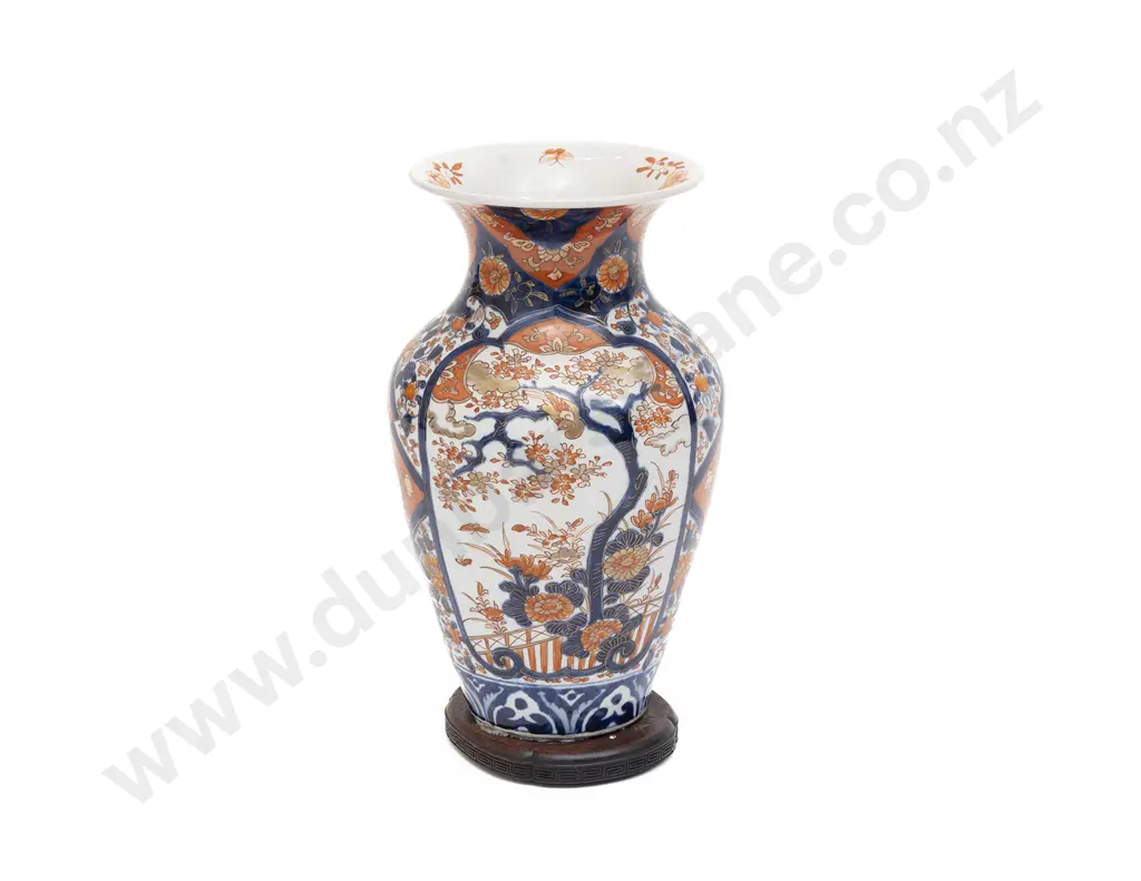 Meiji Period Imari Vase Image 1++