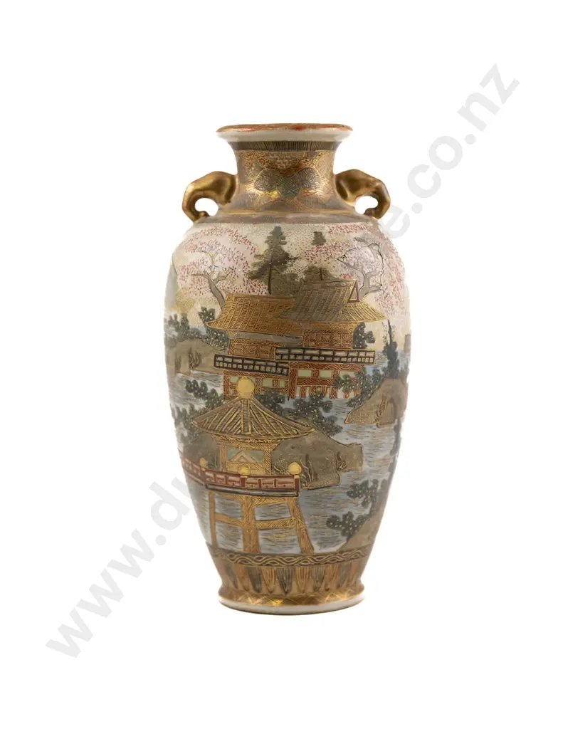 Satsuma Meiji Period Vase Image 1++