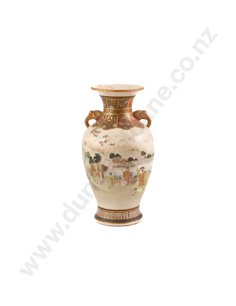 Japanese Meiji Period Satsuma Vase Image 1++