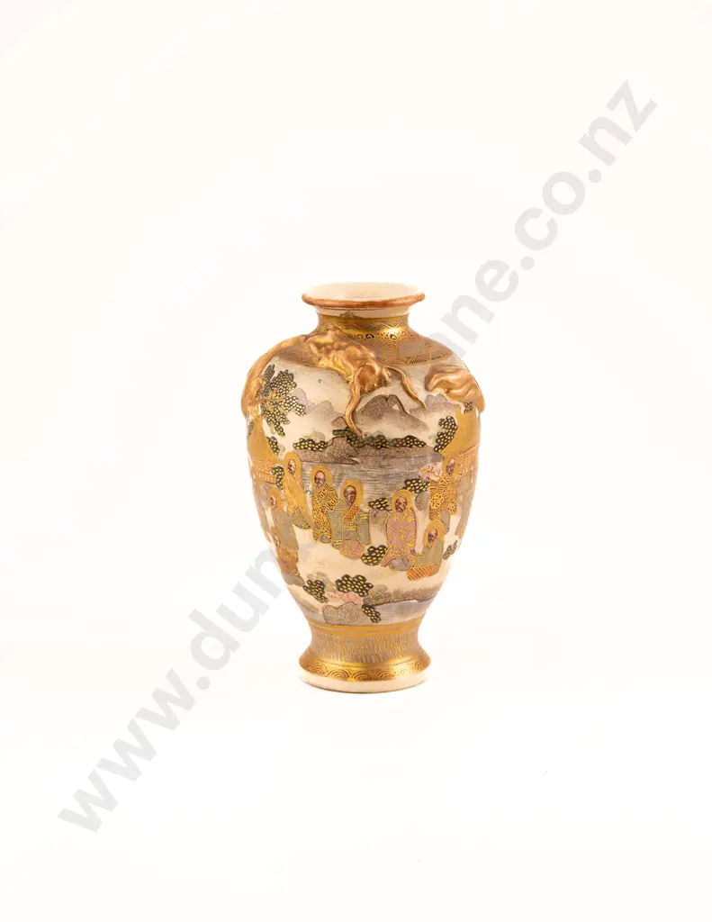 Japanese Meiji Period Satsuma Vase Image 1++