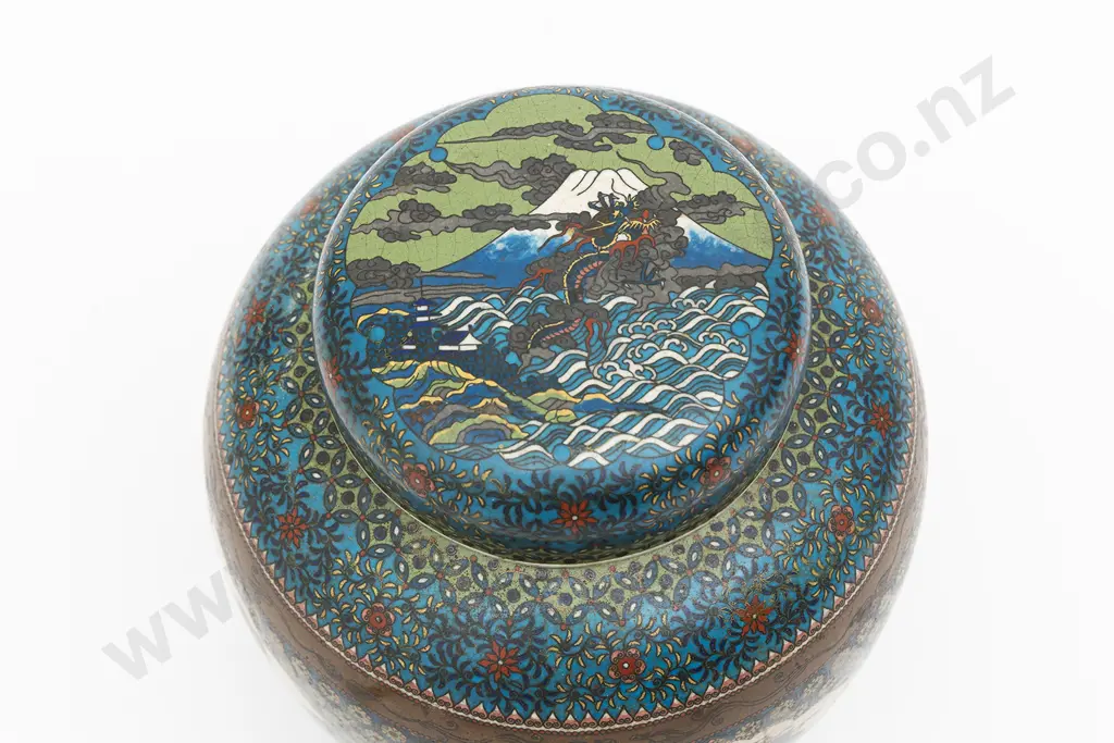 A Large And Impressive 19th Century Earthenware Lidded Vase Image 1++
