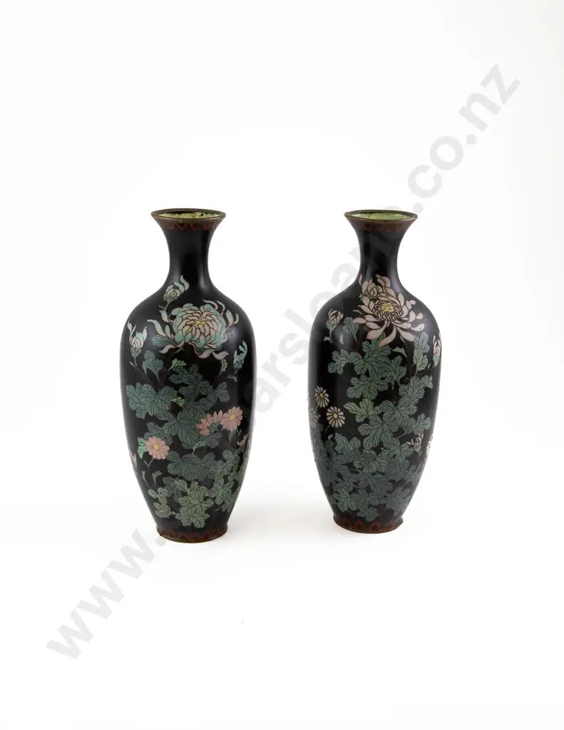A Pair of Meiji Period Cloisonne Vases Image 1++
