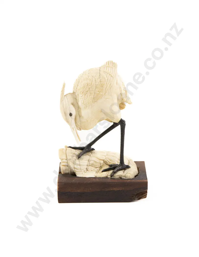 A Japanese Meiji Period Ivory Crane Image 1++