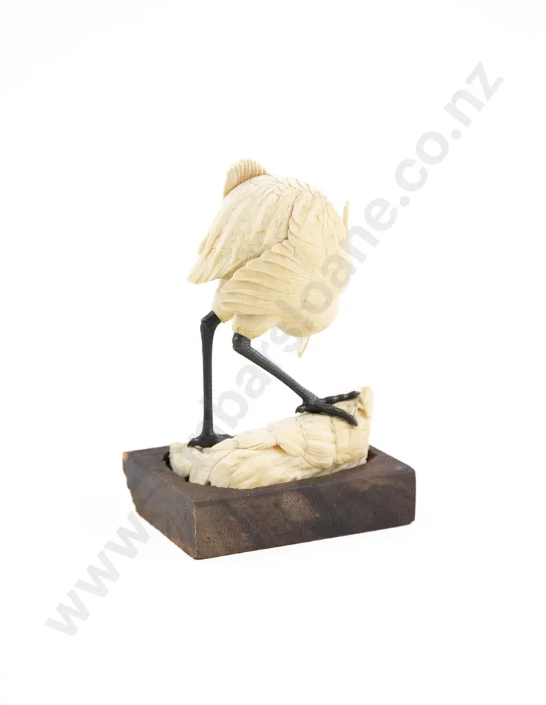A Japanese Meiji Period Ivory Crane Image 1++