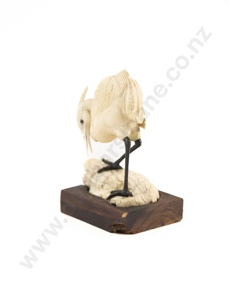 A Japanese Meiji Period Ivory Crane Image 1++