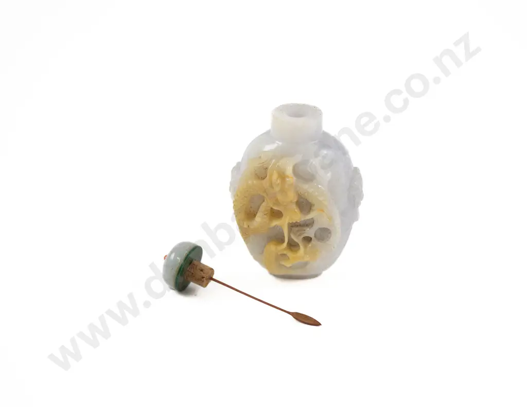 A Superb Chinese White Jade Snuff Bottle Image 1++