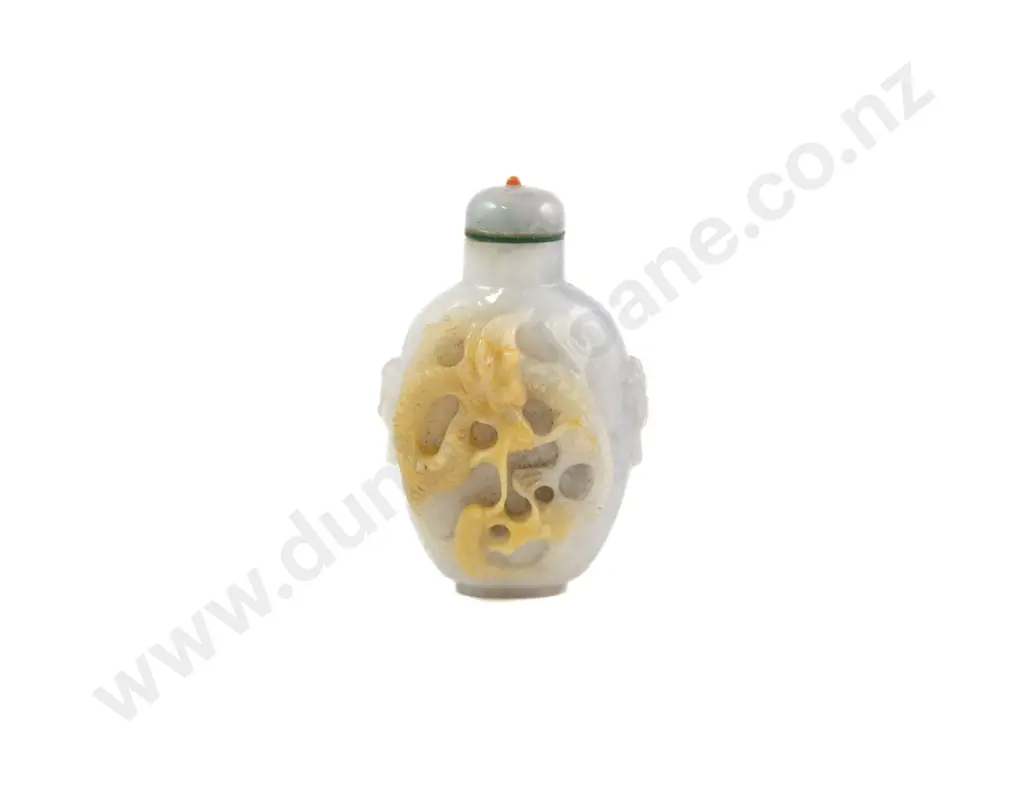 A Superb Chinese White Jade Snuff Bottle Image 1++