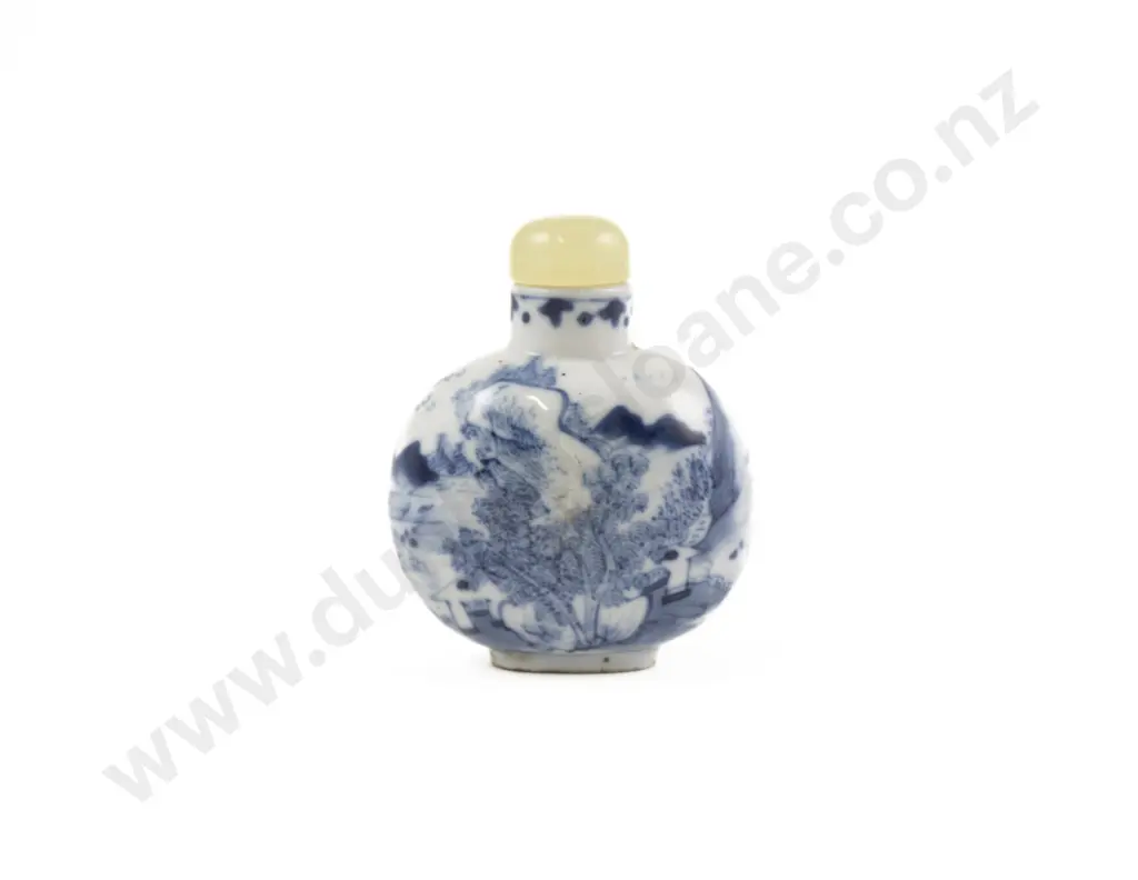 Chinese Blue and White Porcelain Snuff Bottle Image 1++