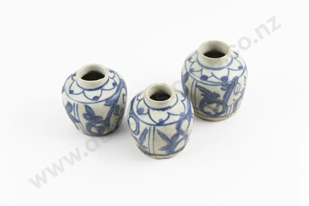 Three Chinese Provincial Ming Blue and White Shipwreck Jars Image 1++