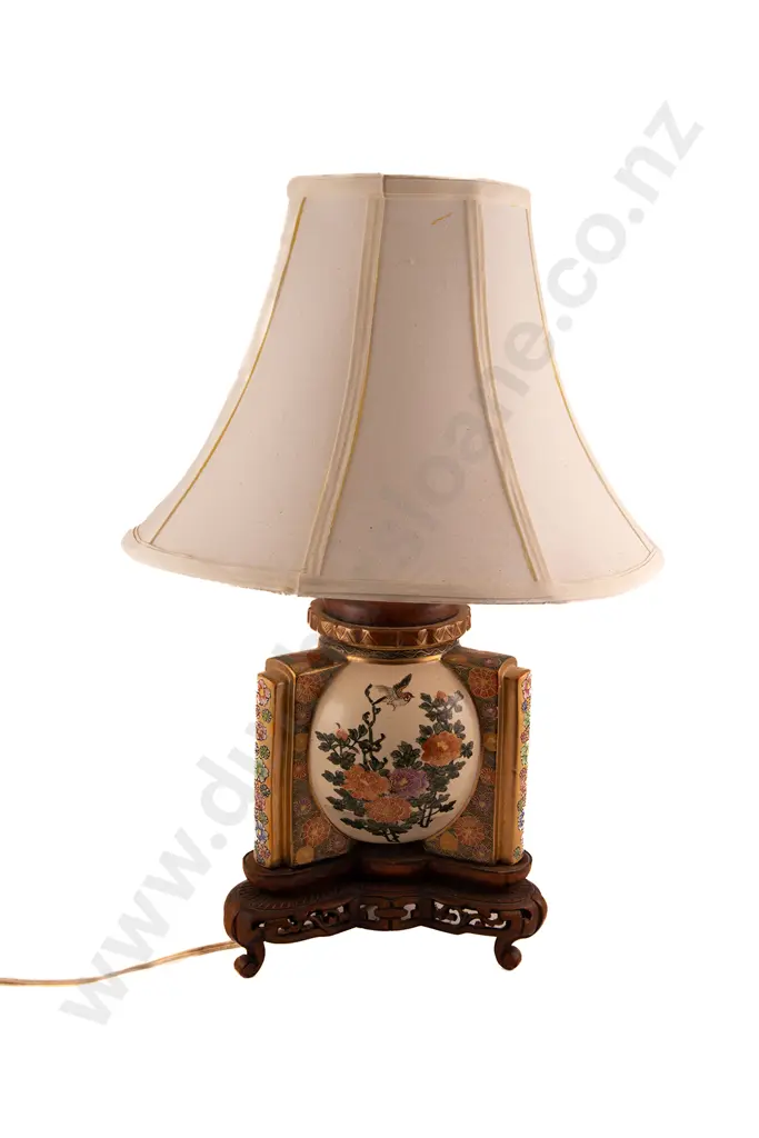 A Japanese Satsuma Meiji Period Table Lamp Image 1++