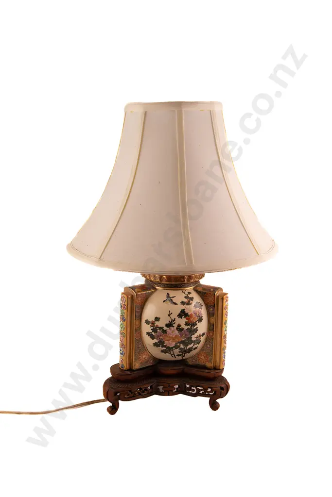 A Japanese Satsuma Meiji Period Table Lamp Image 1++