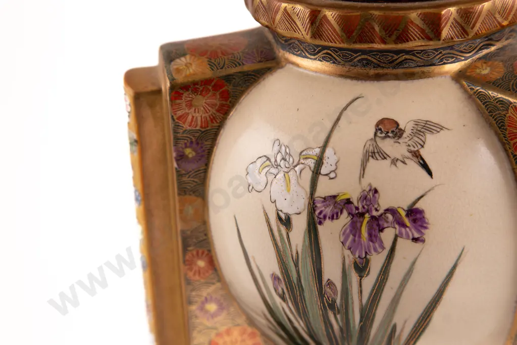 A Japanese Satsuma Meiji Period Table Lamp Image 1++