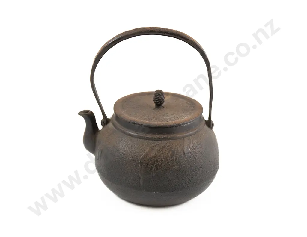 Japanese Meiji Period Cast Iron Tetsubin Image 1++