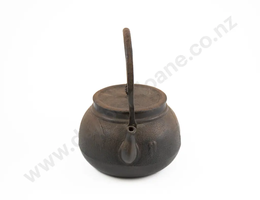 Japanese Meiji Period Cast Iron Tetsubin Image 1++
