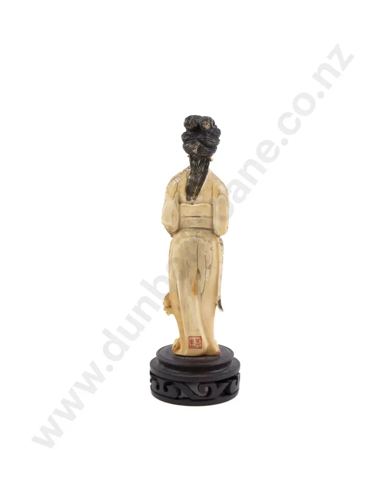 A Japanese Meiji Period Bijin Figure Image 1++