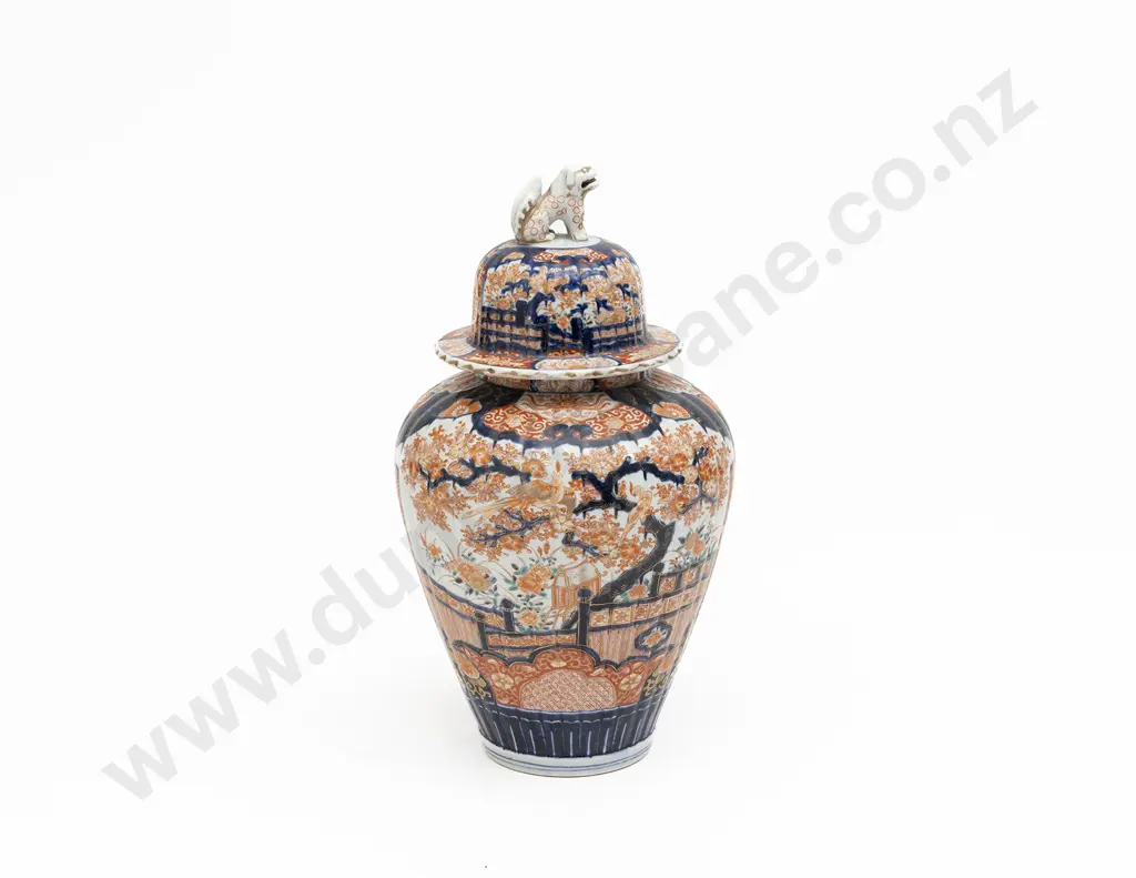 A Large Meiji Period Lidded Vase Image 1++