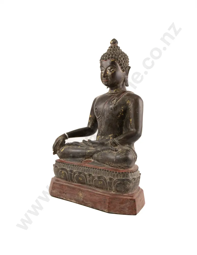 A Large 19th Century Thai Bronze Buddha Figure Image 1++