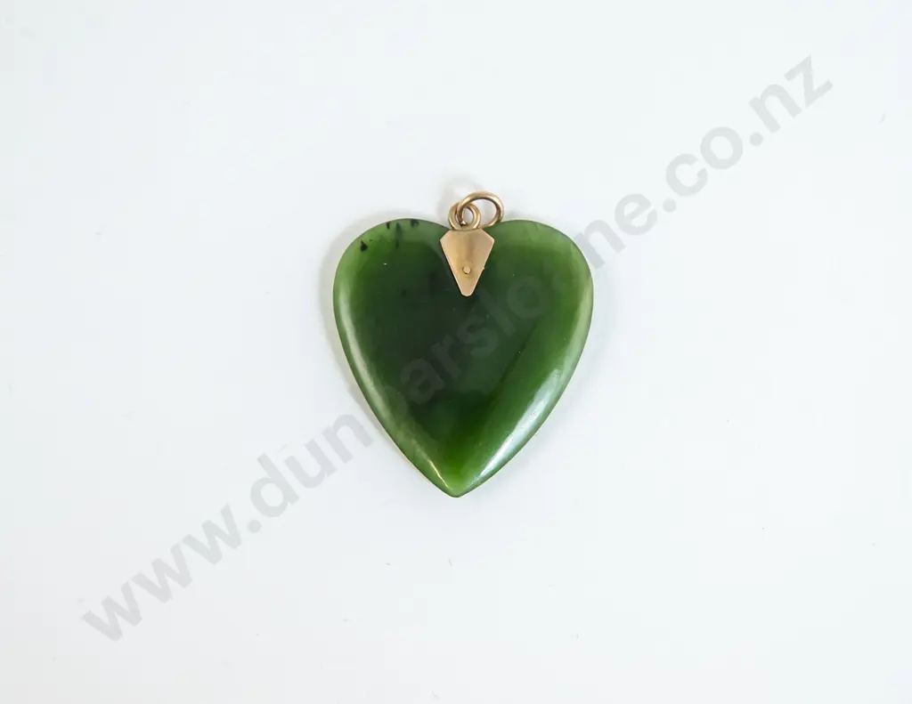 NZ Colonial 9ct Mounted Greenstone Heart Pendant Image 1++