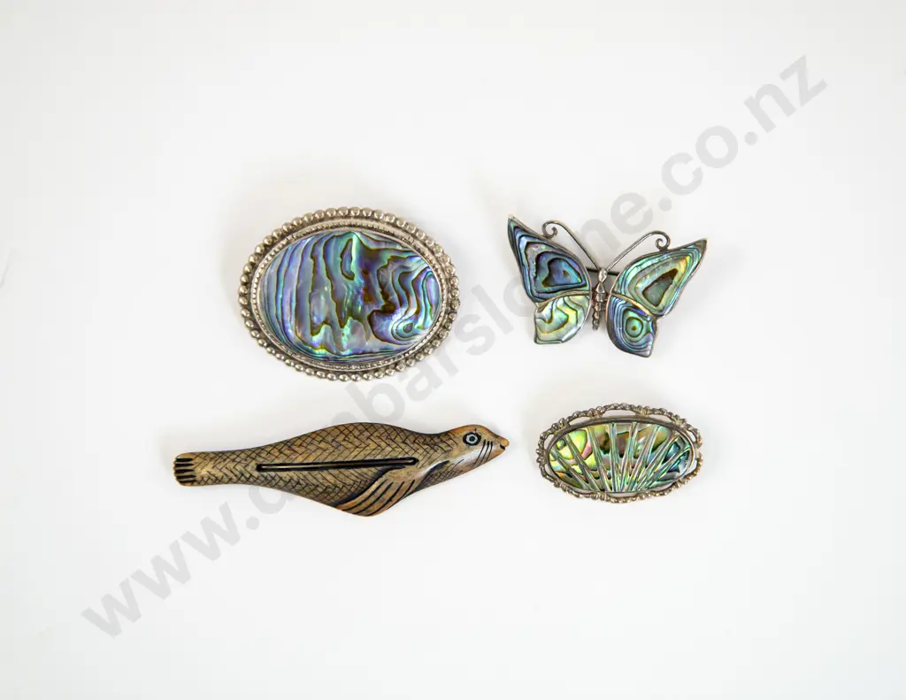 Three NZ S/S Paua Brooches Image 1++