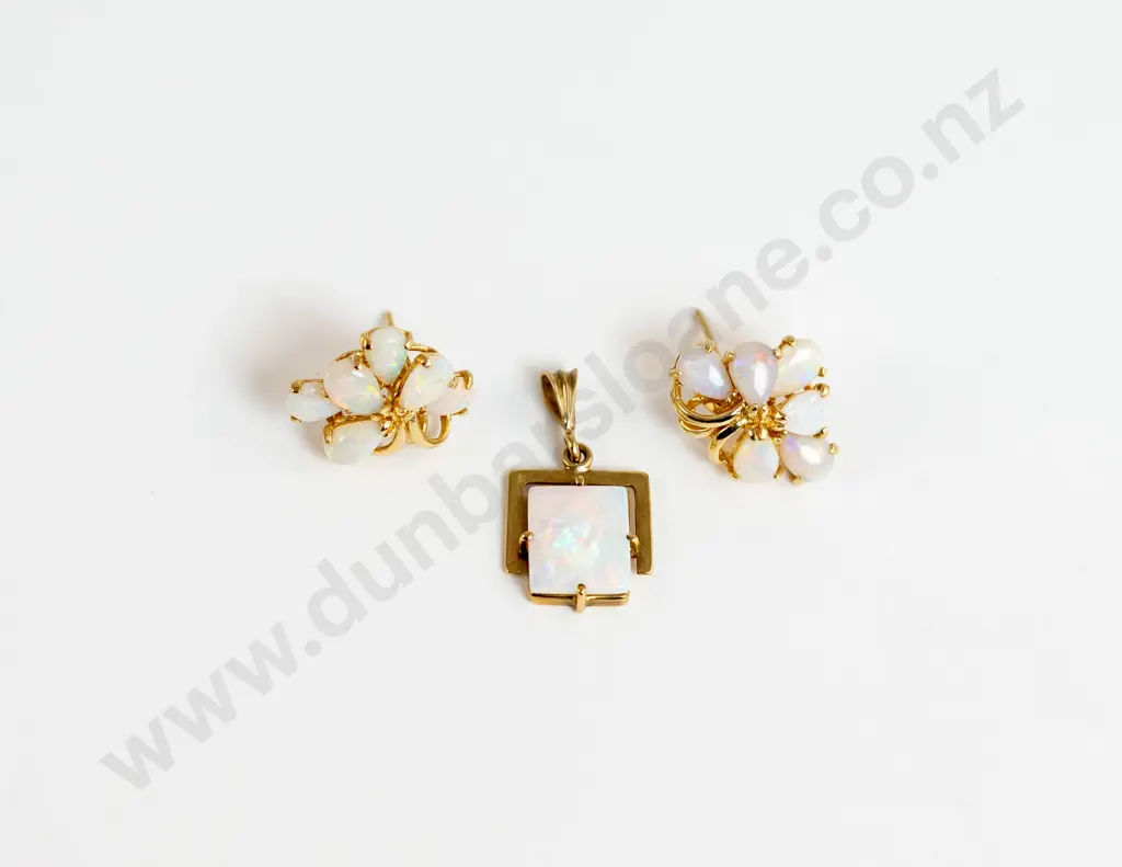 Pair 9ct Milk Opal Floret Cluster Earrings Image 1++
