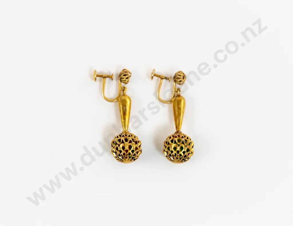 Pair 18ct Pendant Earrings Image 1++