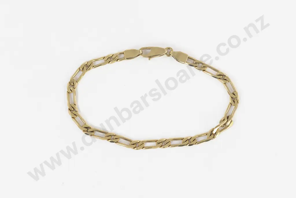14ct Modern Flattened Curb Link Bracelet Image 1++