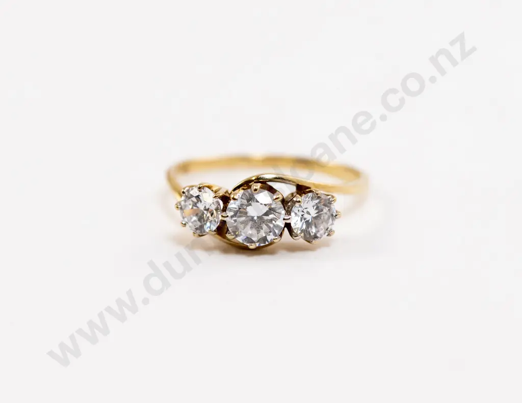 9ct Three Stone Diamond Paste Bridge Ring Image 1++