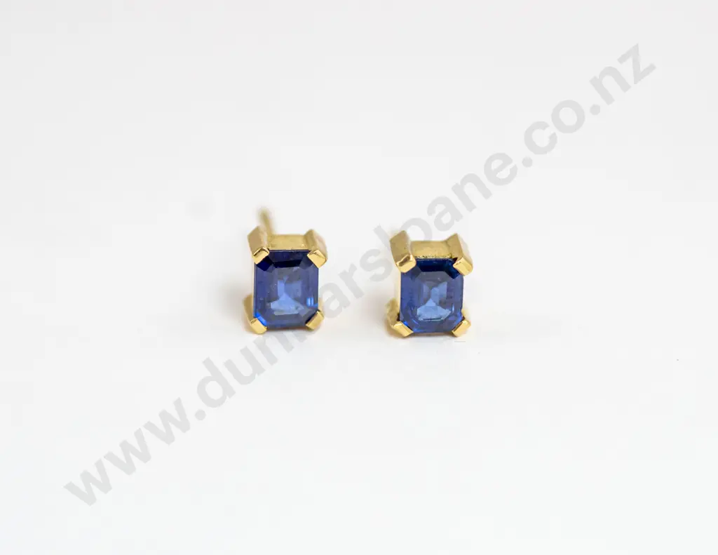 Pair 18ct Sapphire Stud Earrings Image 1++
