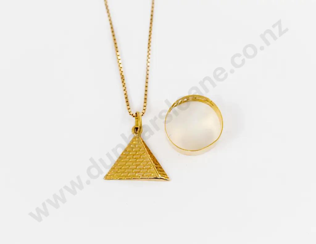 18ct Fine Box Link Neck Chain with 18ct Egyptian Gold Pendant and 14ct Band Ring Image 1++