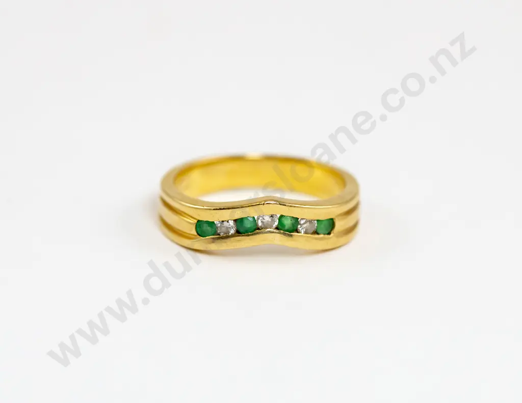 18ct Seven Stone Emerald and Diamond Curve Band Ring Image 1++