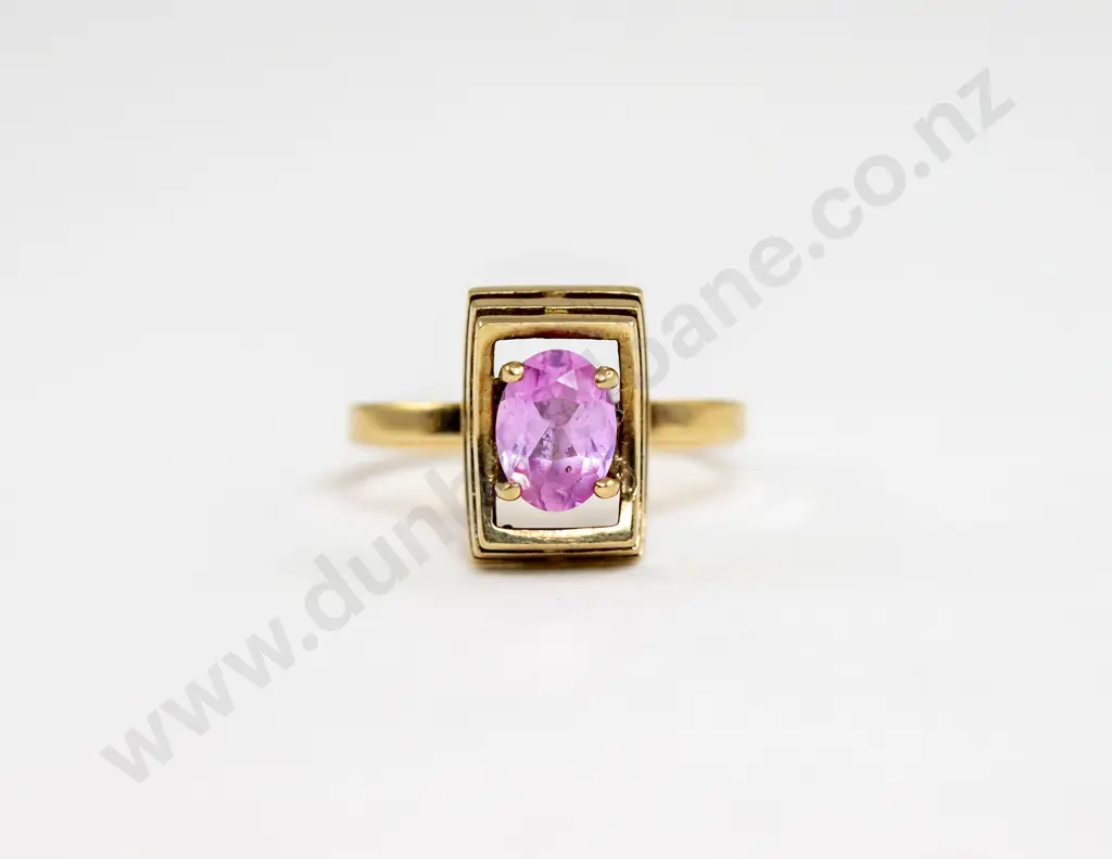 9ct Modern Design Single Pink Peridot Ring Image 1++