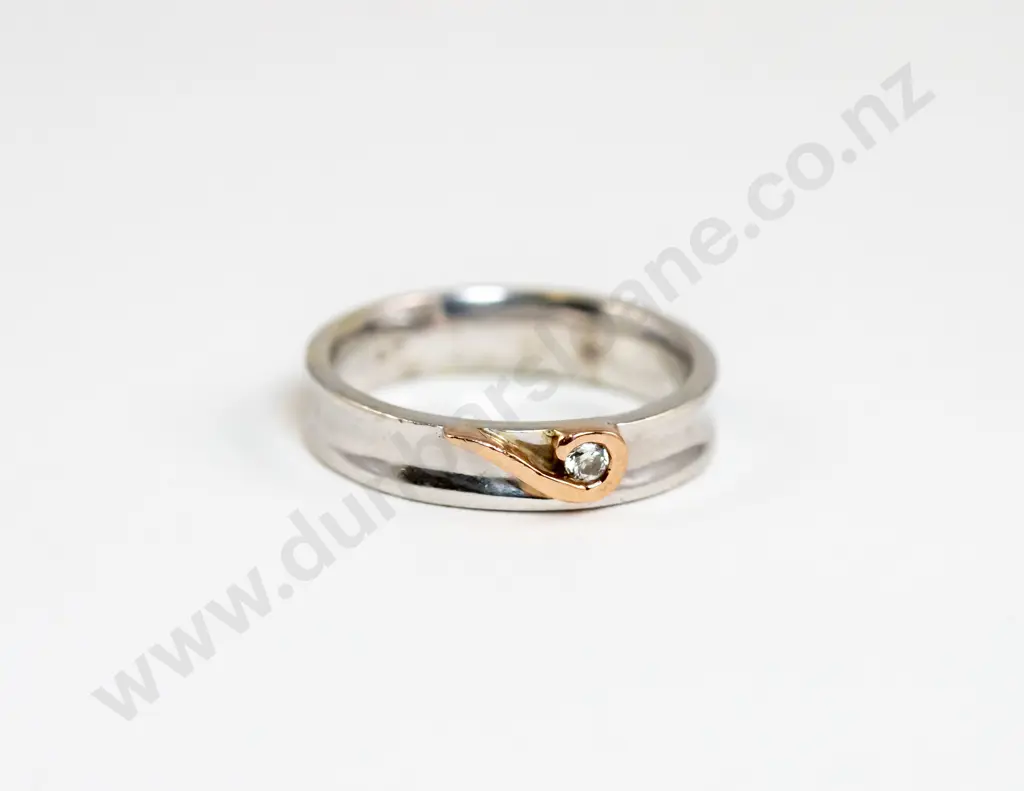 9ct White and Yellow Gold Single Diamond Band Ring Image 1++