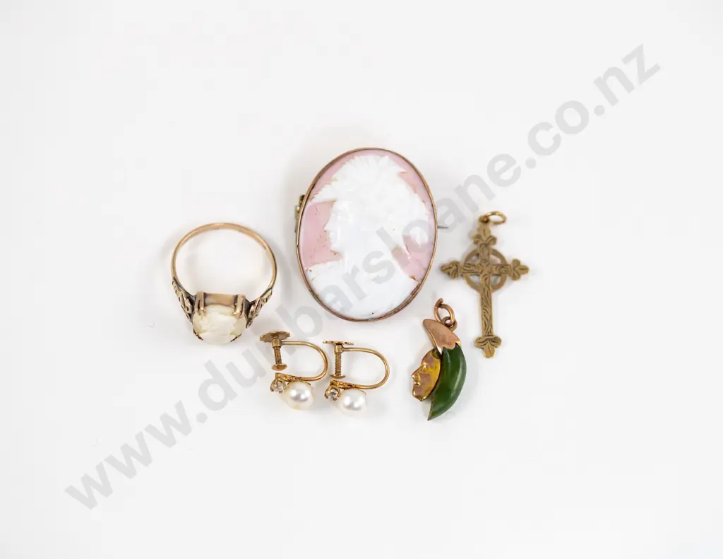 Assorted 9ct Gold Jewellery Image 1++