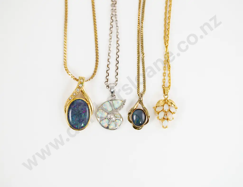 9ct Fancy Link Neck Chain together with Three Other Pendants Image 1++