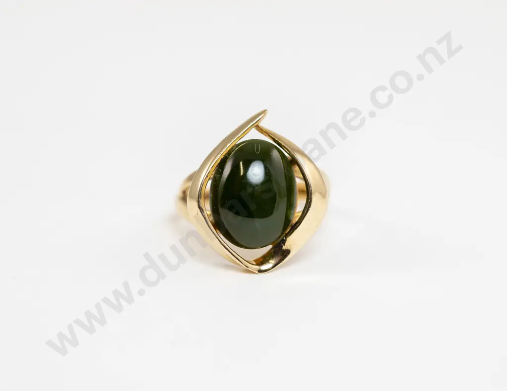 9ct Single Oval Greenstone Panel Ring Image 1++