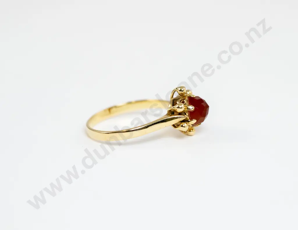 18ct Single Stone Carnelian Dress Ring Image 1++