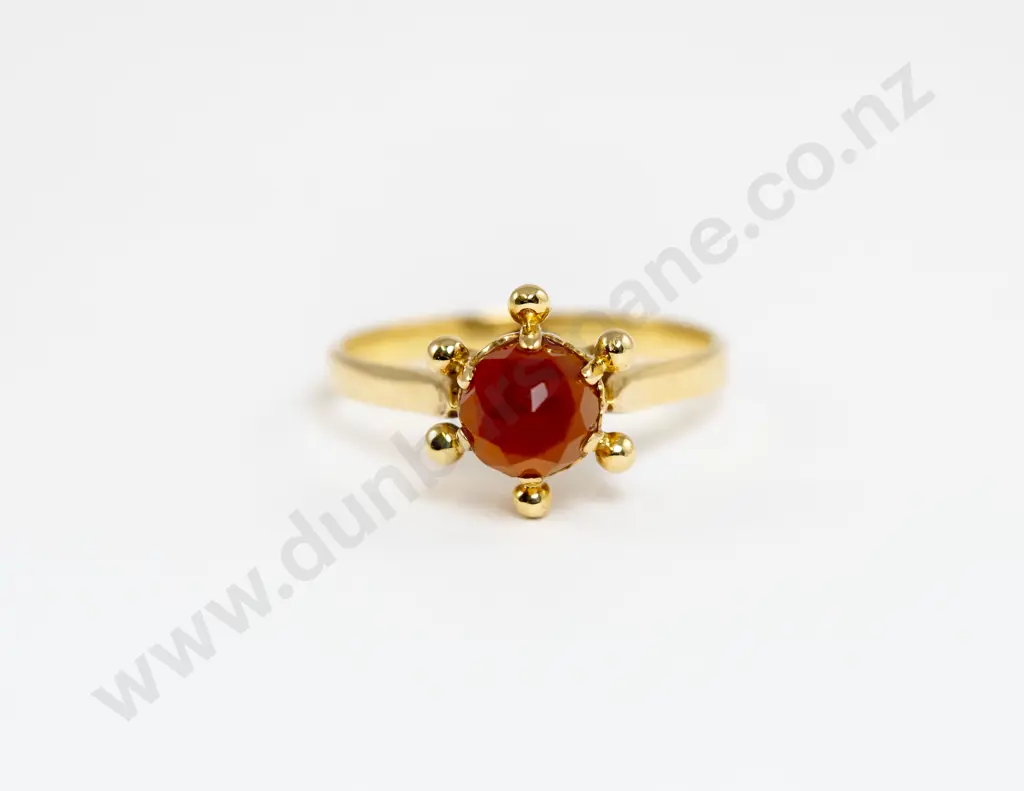 18ct Single Stone Carnelian Dress Ring Image 1++