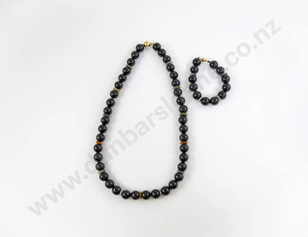 Single Strand Black Agate Jade Bead Necklace Image 1++