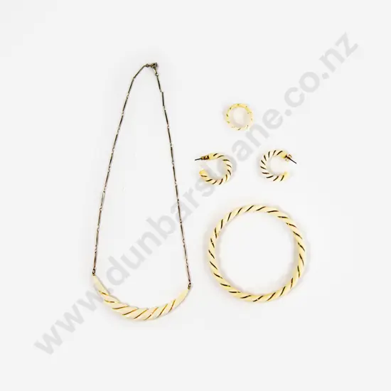 Ivory Jewellery Set
