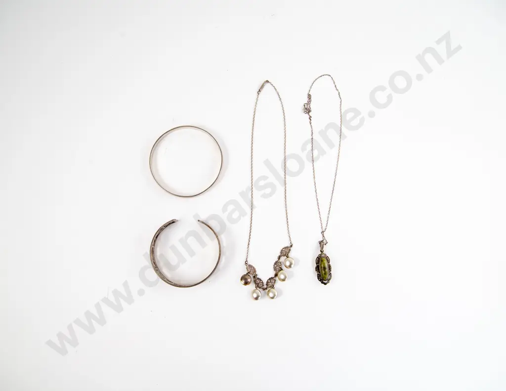 Two S/S Bangles with Agate and Marcasite Pendant and Fancy Pendant Image 1++