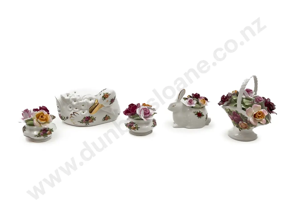 Collection of RA Old Country Roses Including Pomander and Miniatures (5pce) Image 1++