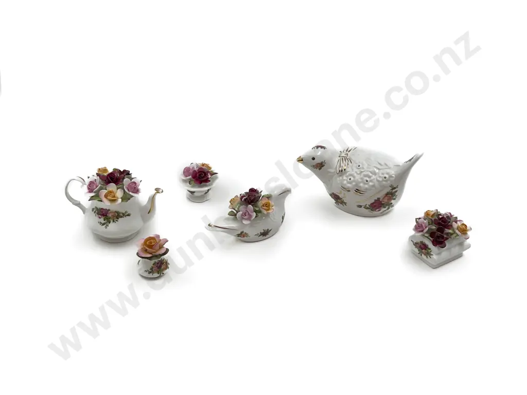 Collection of RA Old Country Roses Including Pomander and Miniatures (6pce) Image 1++